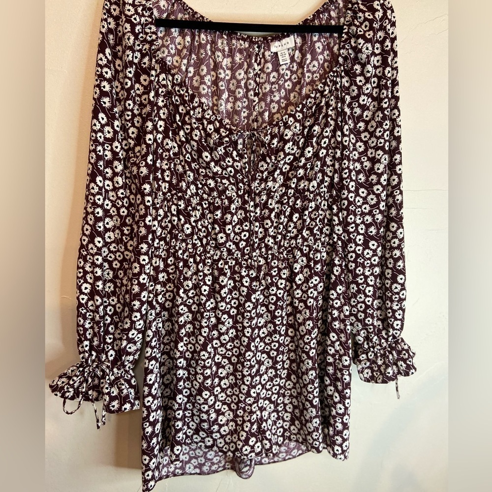 Topshop~Lightweight Floral Romper~Long Sleeve~Tie Neck/Cuffs~Open Back~Size 8